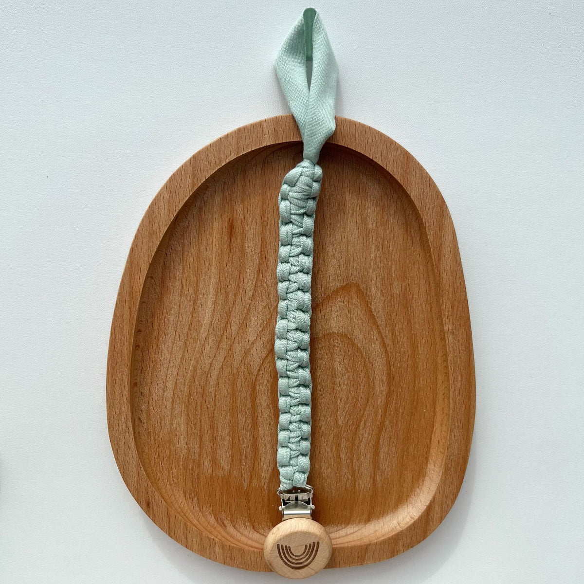 Geflochtener Baumwoll-Schnullerband mit graviertem Holz-Sicherheitsclip