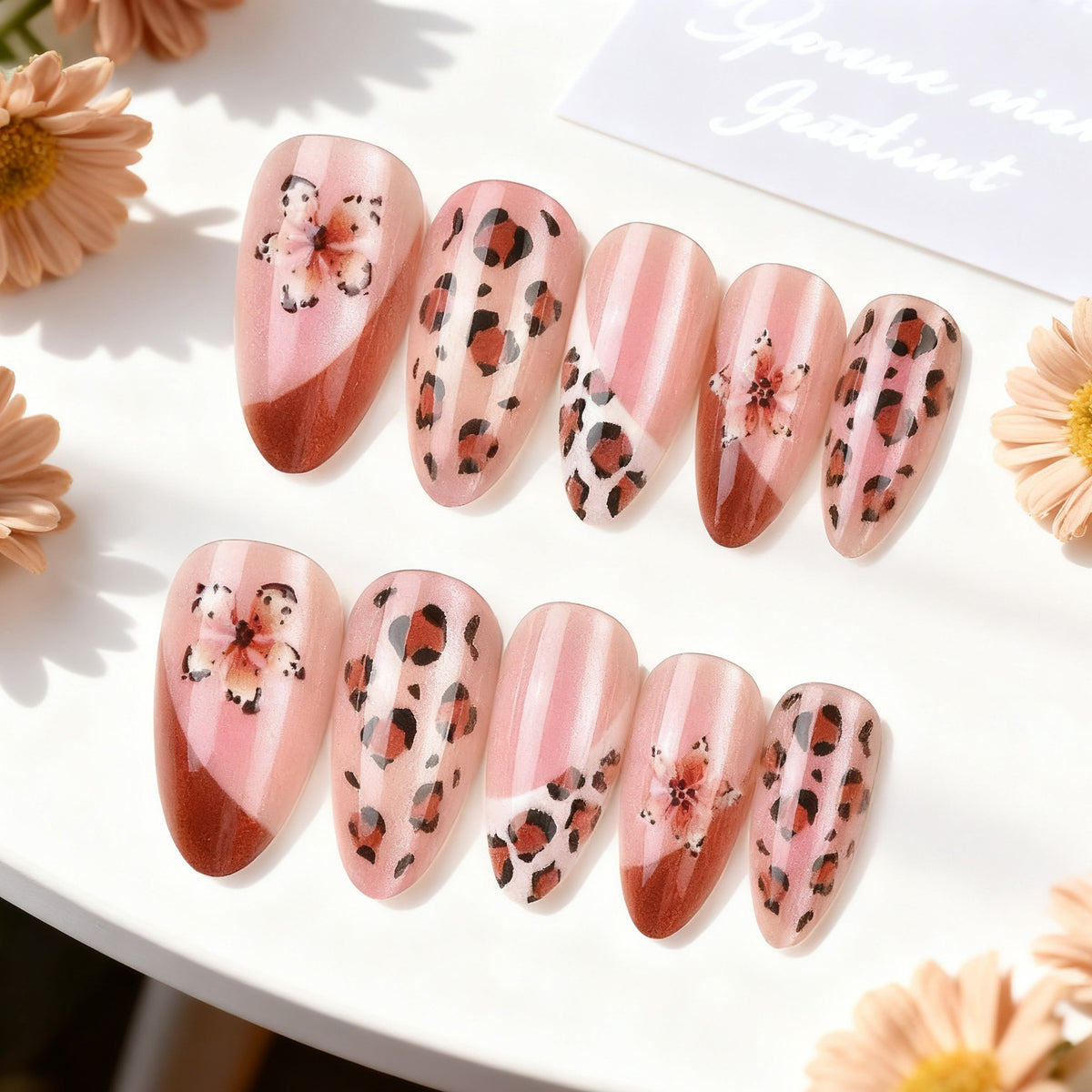 Künstlerisches Blumen- und Leopardenmuster Press-On Nagelset Brehn