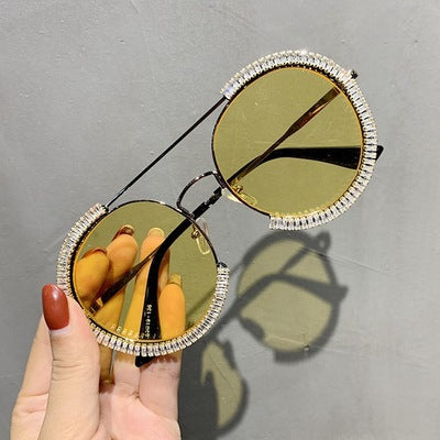Damen glamouröse Sonnenbrille mit funkelndem Kristallrahmen Brehn