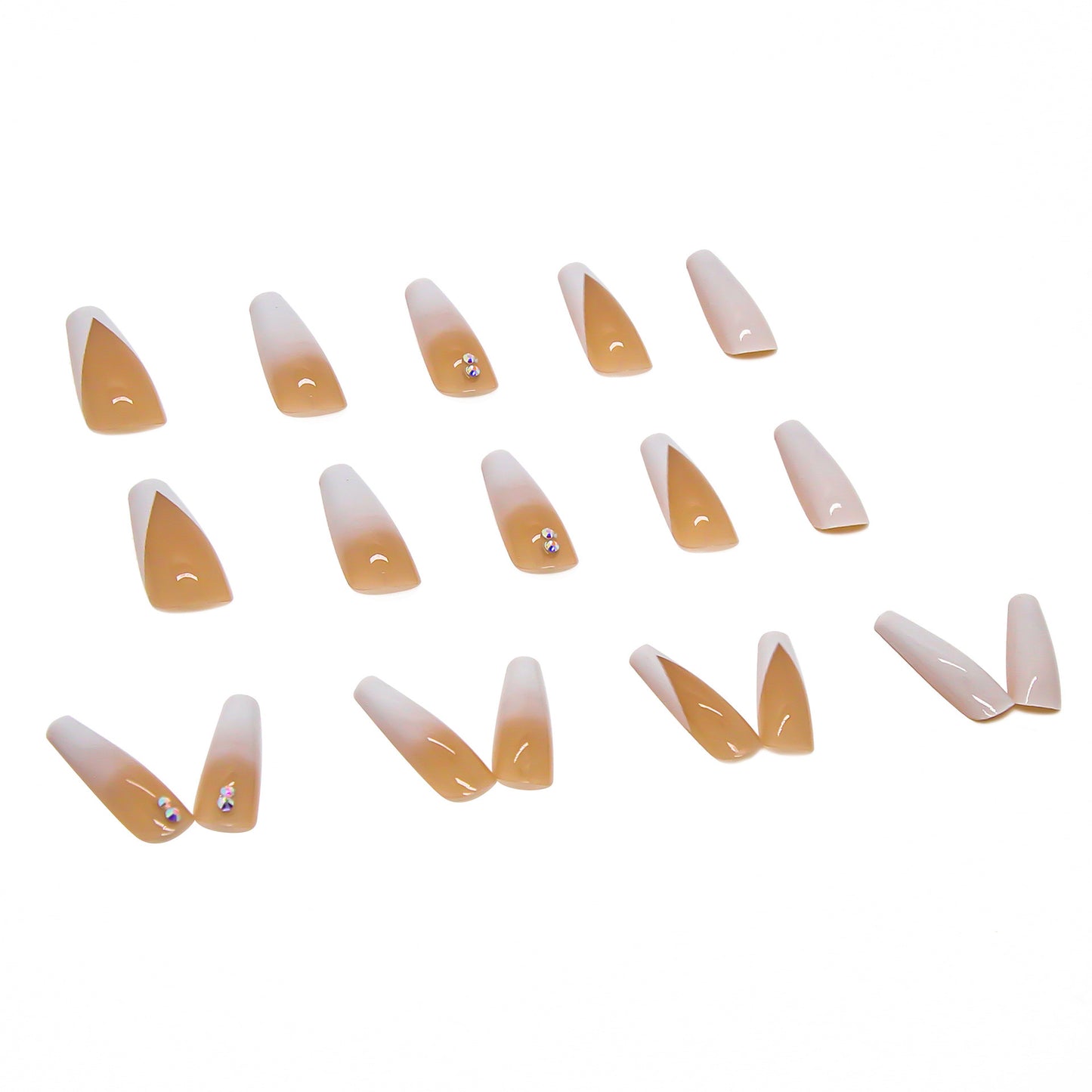 Elegante Kunstnagelspitzen mit eleganten Konturen Brehn