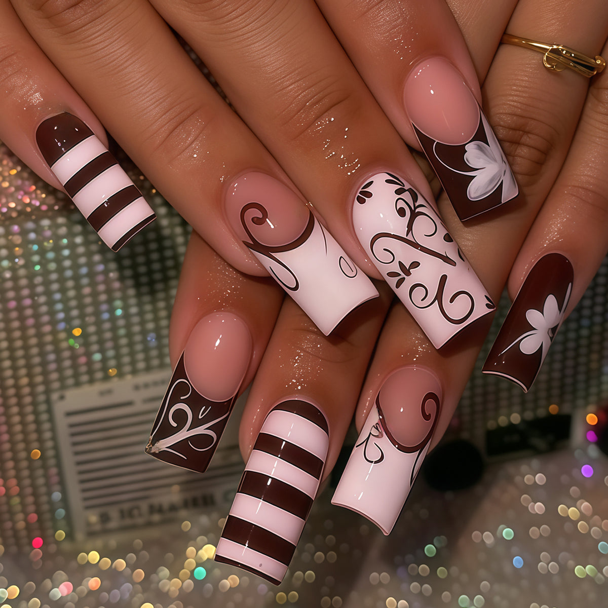 Dekorative lange Press-On Nagelkunst Tipps Brehn