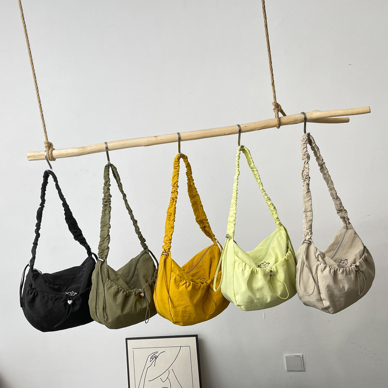 Modische Crossbody-Tasche mit Elastischem Tragegurt Brehn