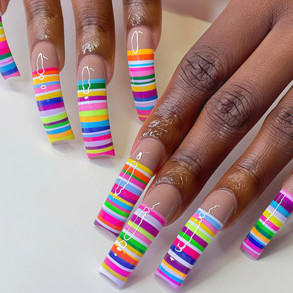 Bunte gestreifte Nagelkunst Tipps Brehn