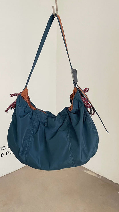 Funktionale Kordelzug-Schultertasche