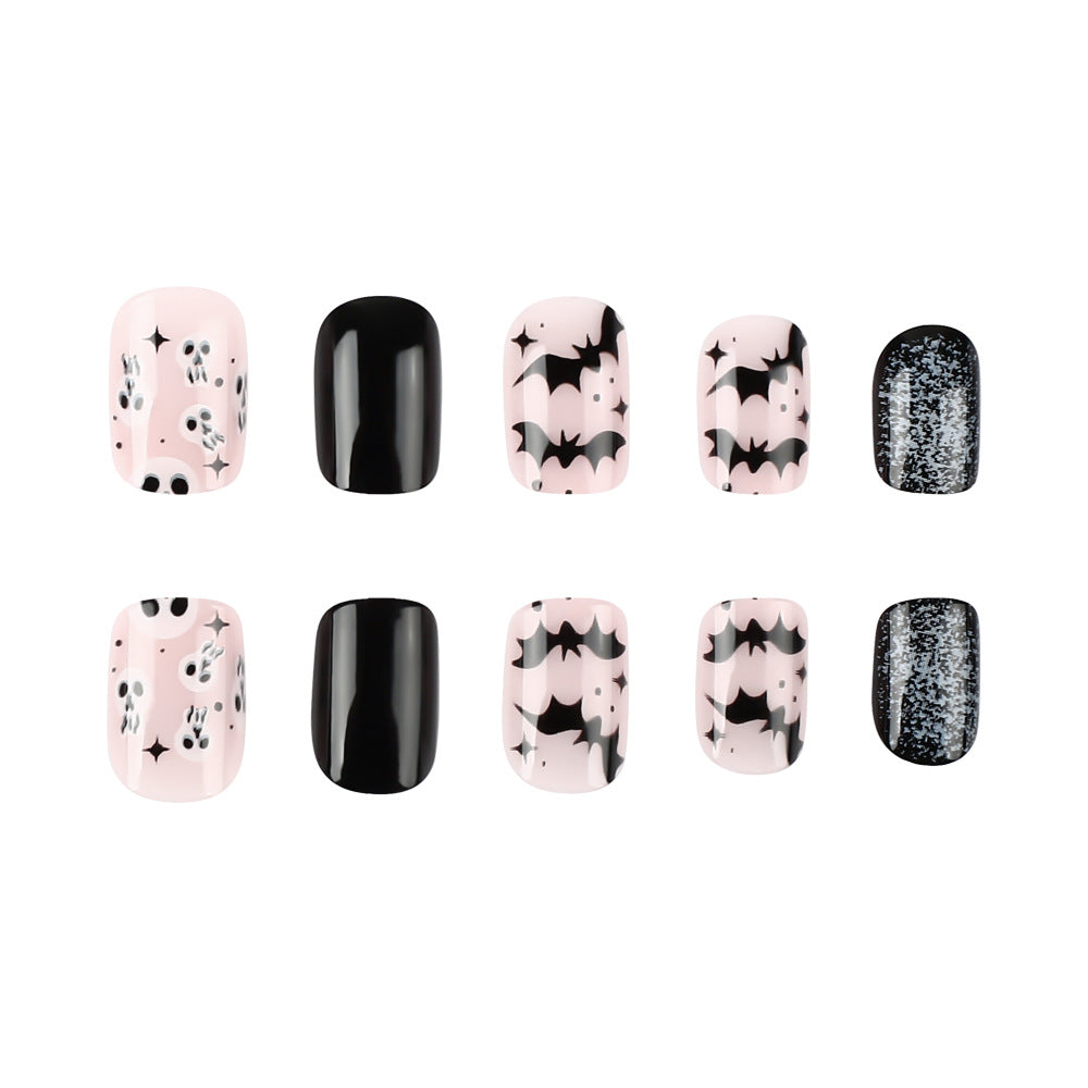 Gruselige Halloween-Themen Nagelkunst Brehn