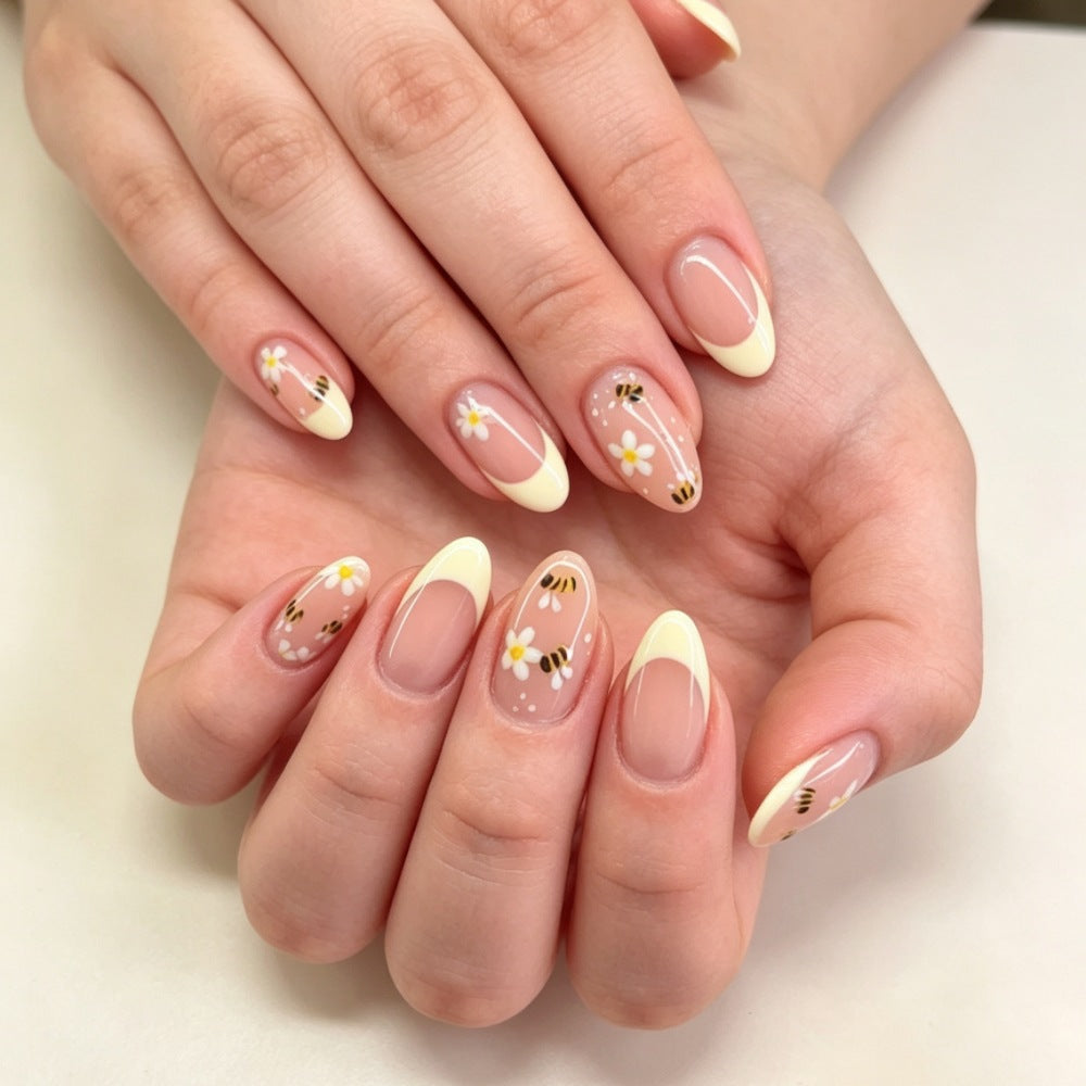 Künstlerisches französisches Spitzen-Nagel-Set mit floralen und Bienenmotiven Brehn