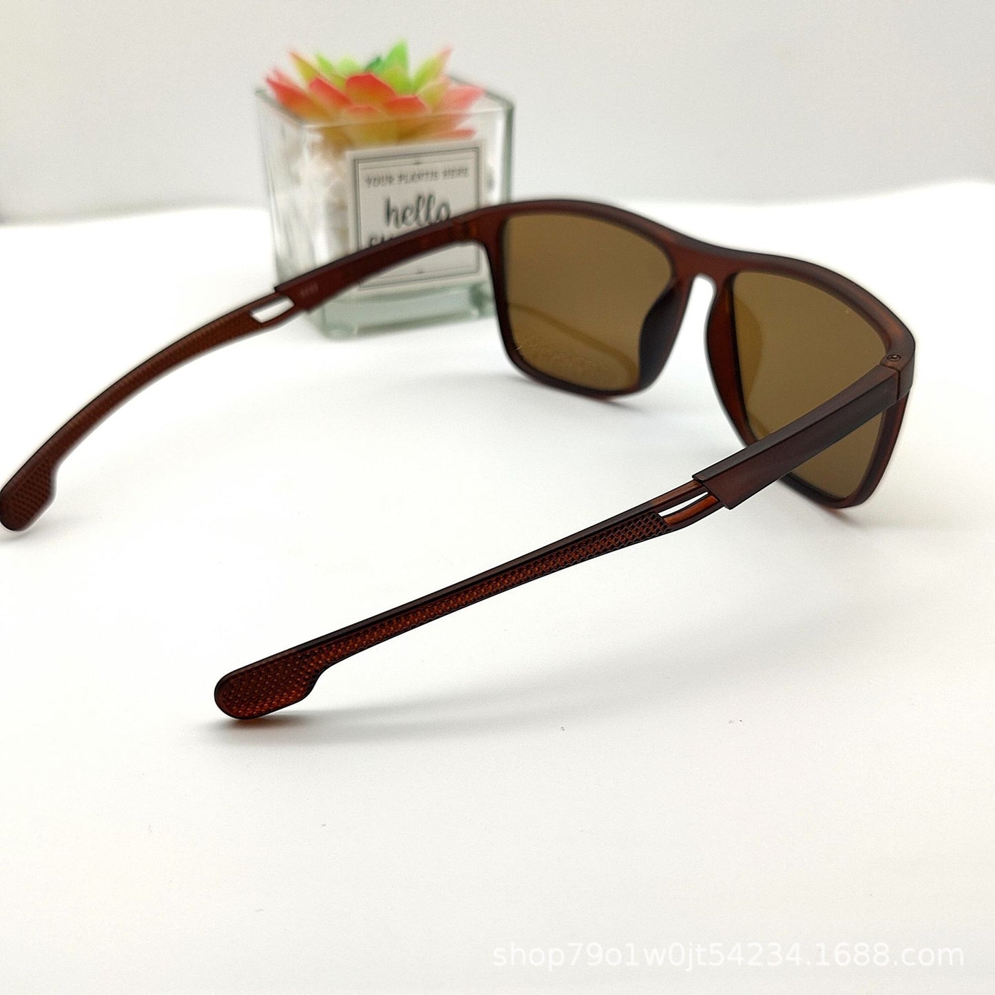 Herren stilvolle und komfortable Sport-Sonnenbrille Brehn