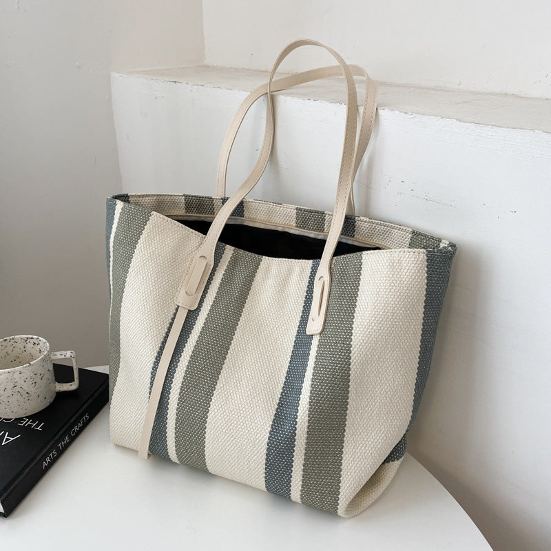 Gestreifte Woven Strand Tasche