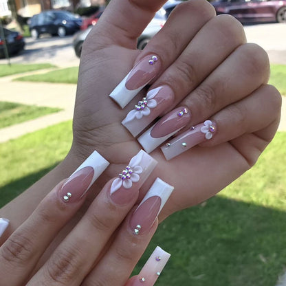 Elegante florale Acryl-Nagelverlängerungen Brehn