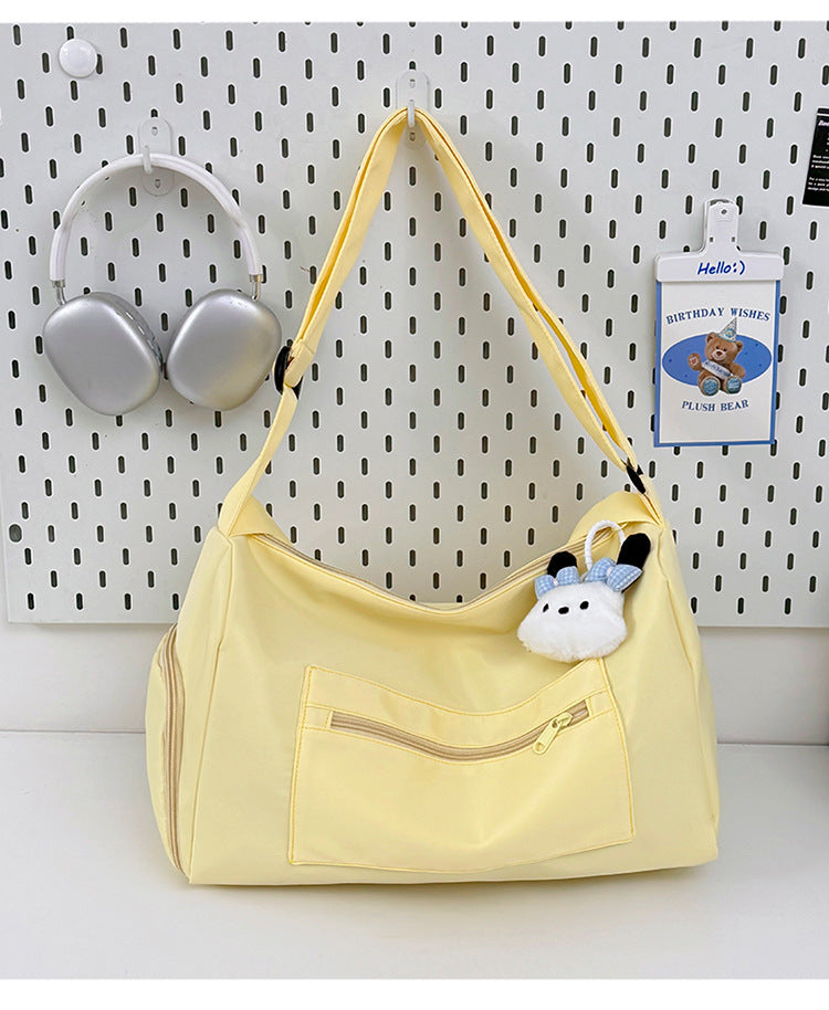 Sportliche Schultertasche mit Geräumigem Innenfach und Robustem Tragegurt Brehn