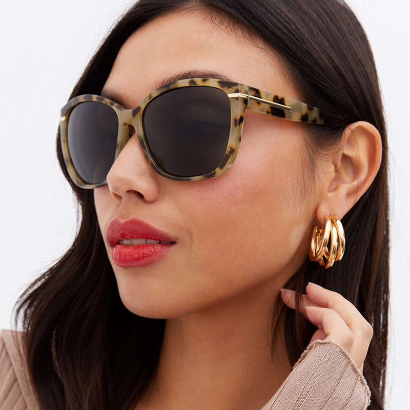 Damen oversized Sonnenbrille mit elegantem Kunststoffrahmen und schützendem UV-Filter Brehn