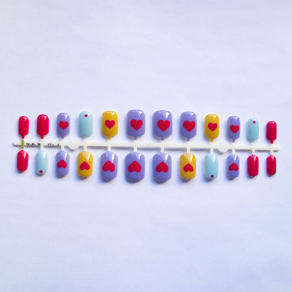 Künstlerisches Herz-Muster Nagelkunst Set