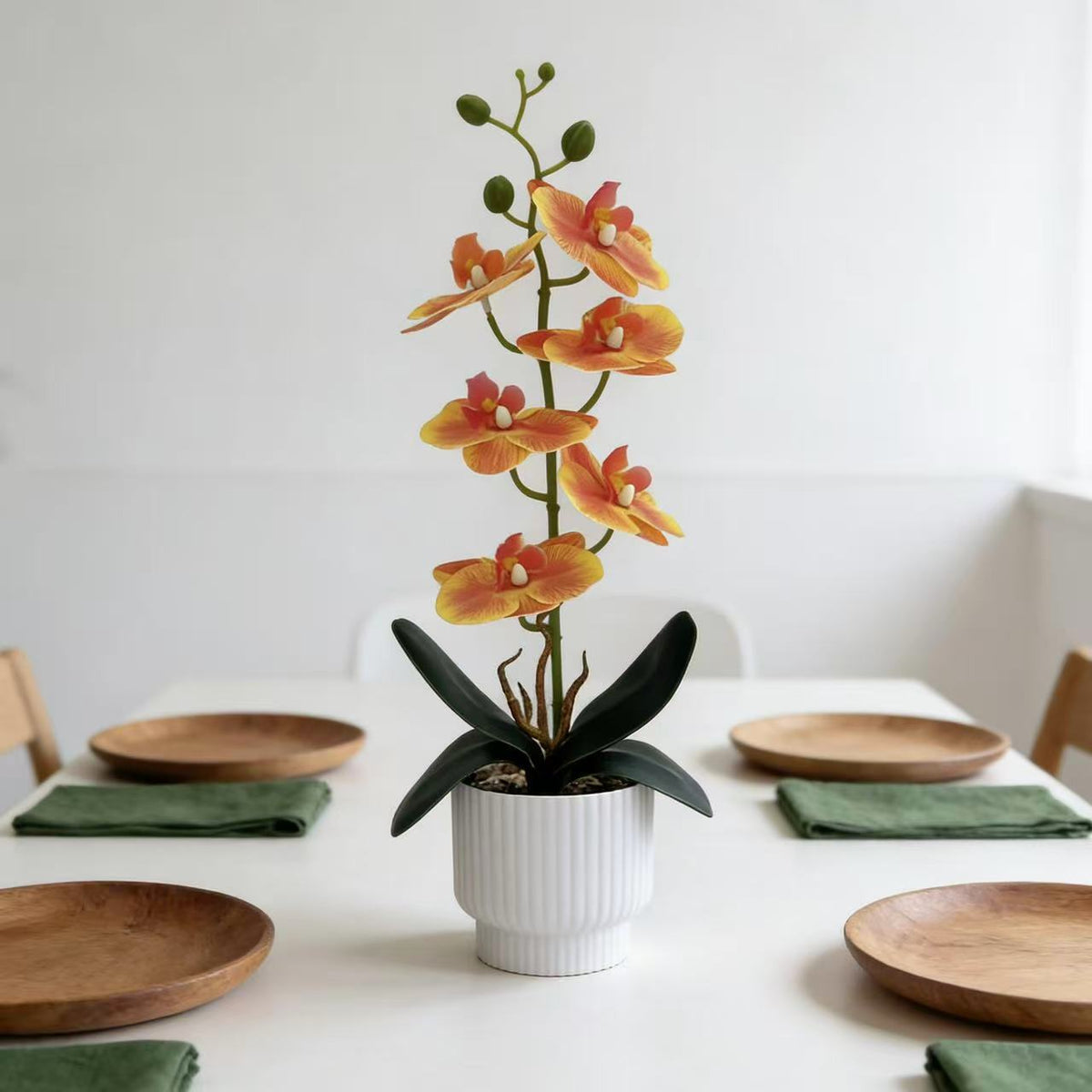 Elegante künstliche Orchideenpflanze zur Dekoration für zu Hause