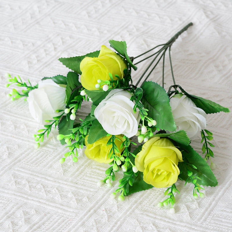 Künstlicher Blumenstammstrauß