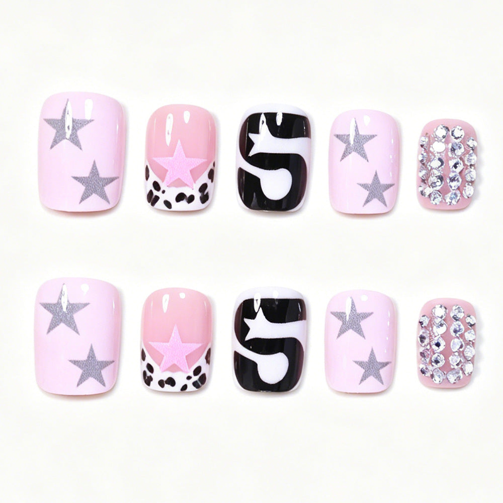 Künstlerisches Press-On Nagelkunstdesign Brehn