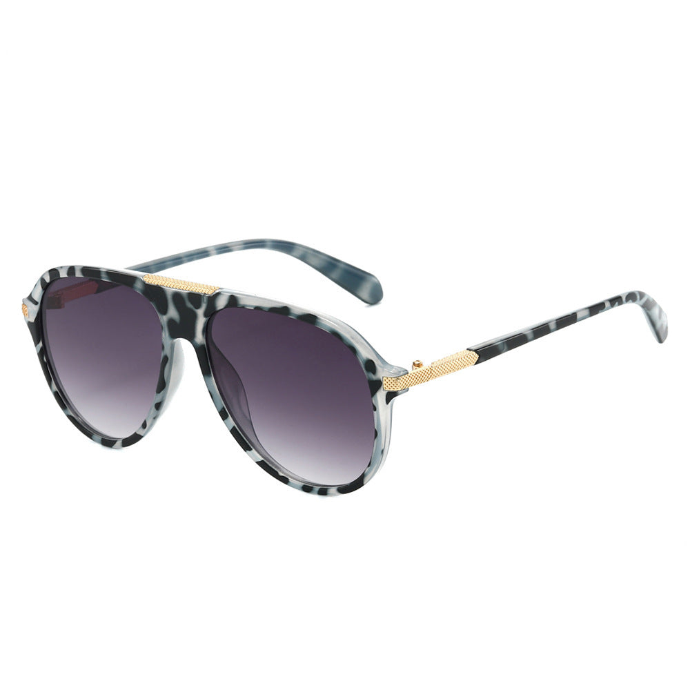 Oversized Aviator Sonnenbrille mit metallischen Akzenten Brehn