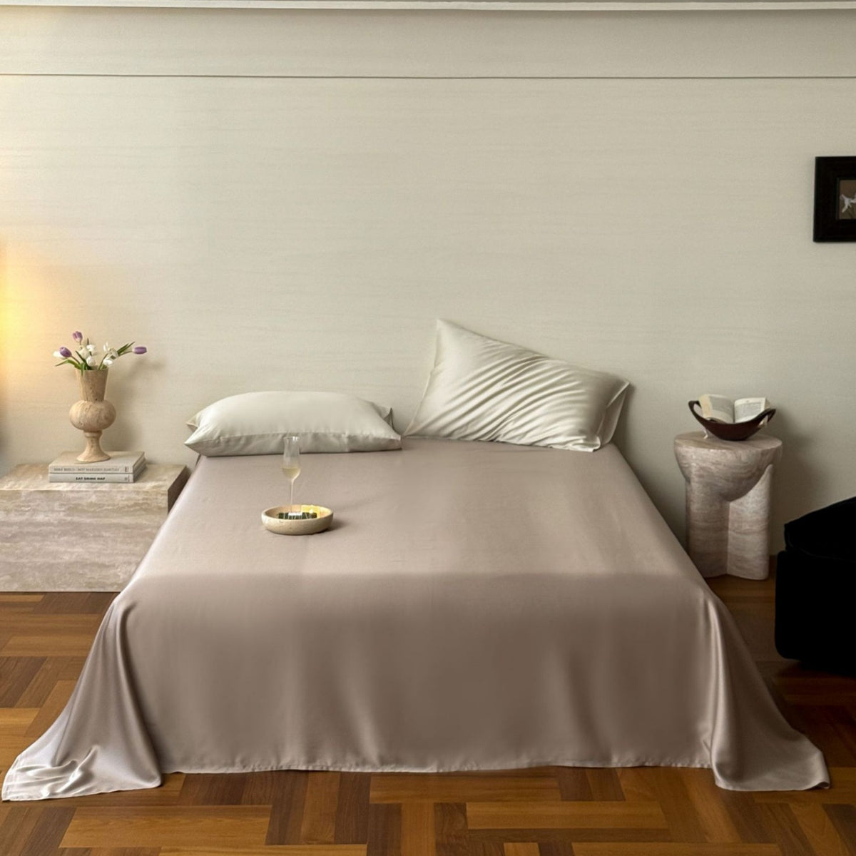 Luxuriöses Satin-Bettwäscheset mit seidig-glatter Oberfläche, Wendefunktion und Hotelverschluss