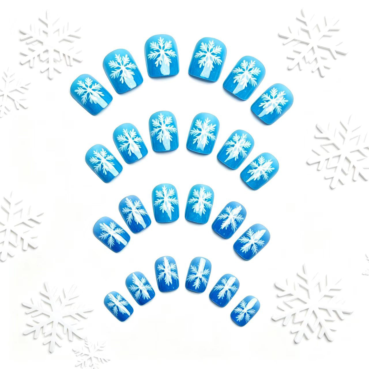 Kunstnägel mit Funkelndem Winterflocken-Design Brehn