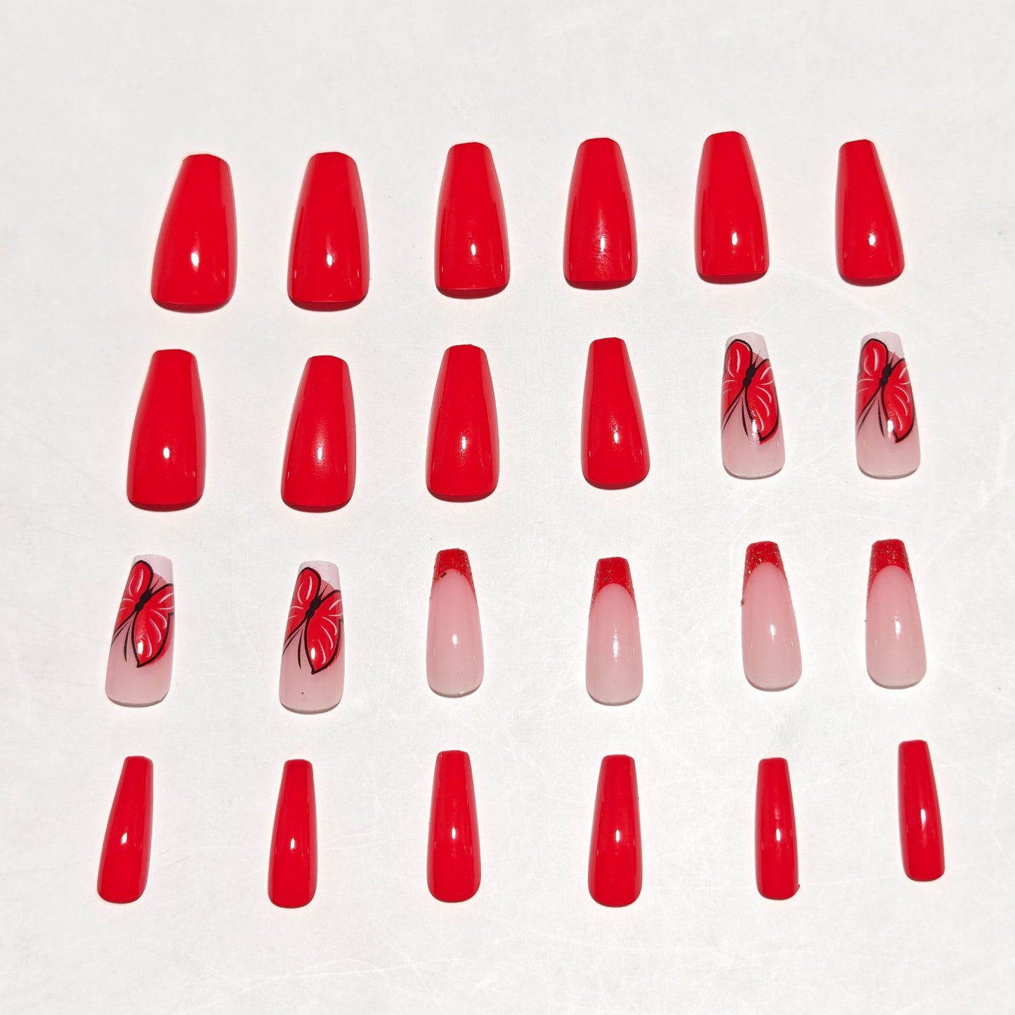 Künstlerische Schmetterling Press-On Nagelkunst Brehn
