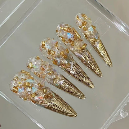 Elegante 3D Gold-Akzent Press-On Nagel Set Brehn