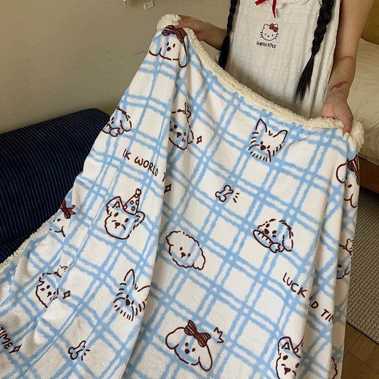 Wendbare Kuscheldecke mit Sherpa-Fleece, niedlichen Hunde-Illustrationen und kariertem Muster