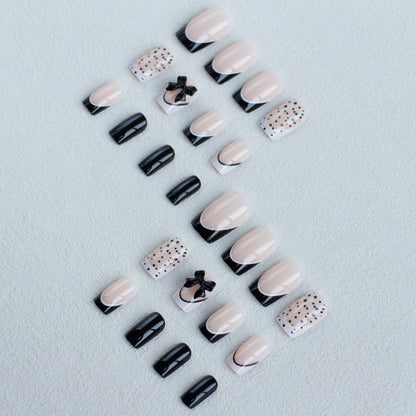 Dekorativer Nagelkunst-Kit