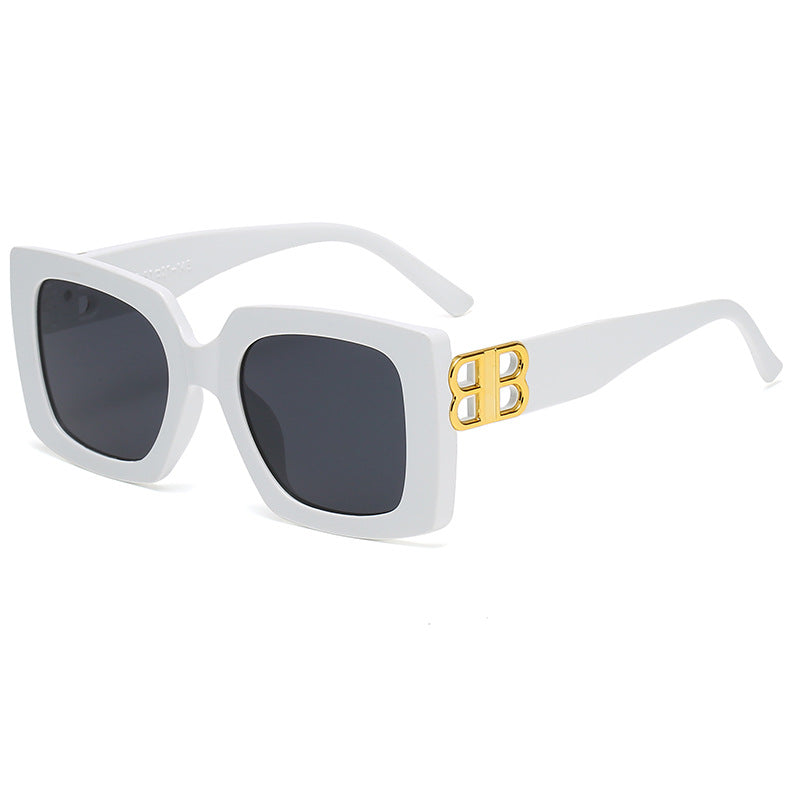 Damen oversized Sonnenbrille mit elegantem Design und luxuriösen Details Brehn