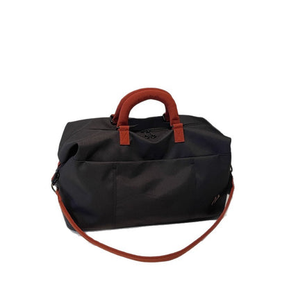 Elegante Und Geräumige Reisetasche Mit Robustem Design Brehn