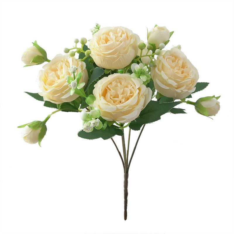 Künstliches Blumenarrangement