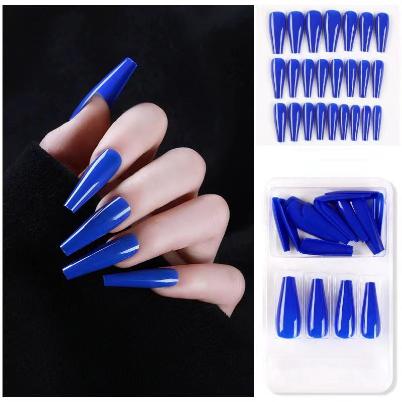 Kunstnagelset mit eleganten langen Spitzen und Hochglanz-Finish Brehn