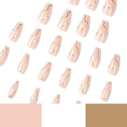 Kunstvolle Nagelverlängerungen mit elegantem Wellen-Design Brehn