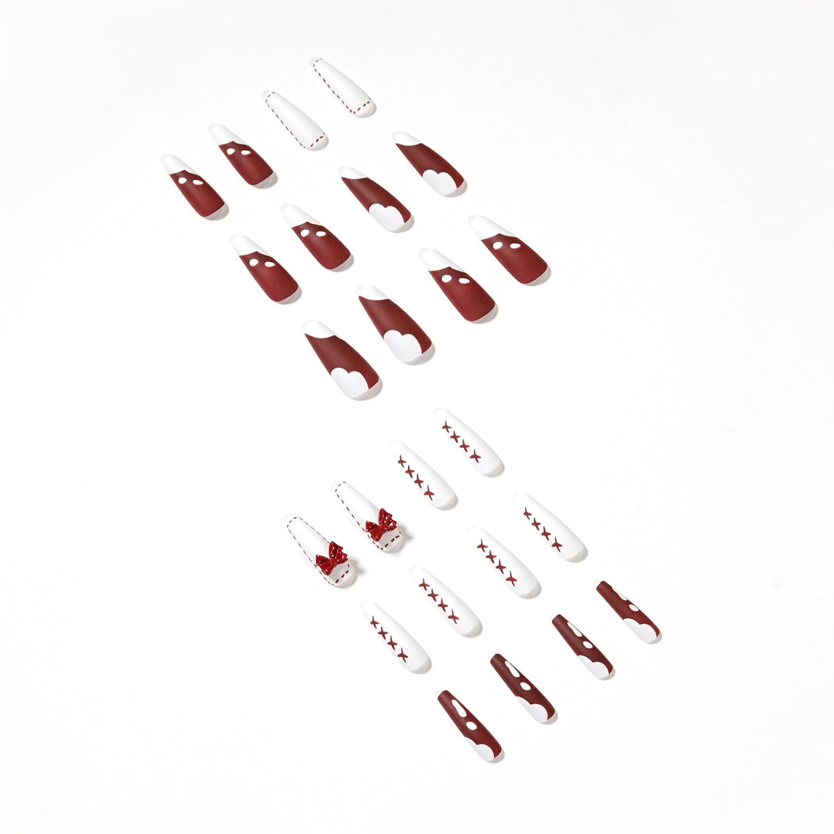 Kunstvolle Stiletto-Nägel mit Dekor und Glitzer Brehn