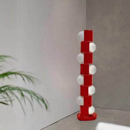 Skulpturale Tower Stehlampe mit modernem Design
