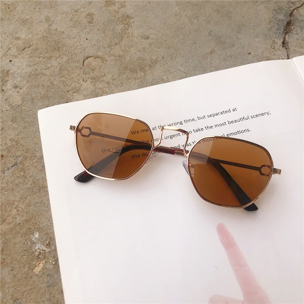 Vintage-inspirierte geometrische Rahmen-Sonnenbrille Brehn