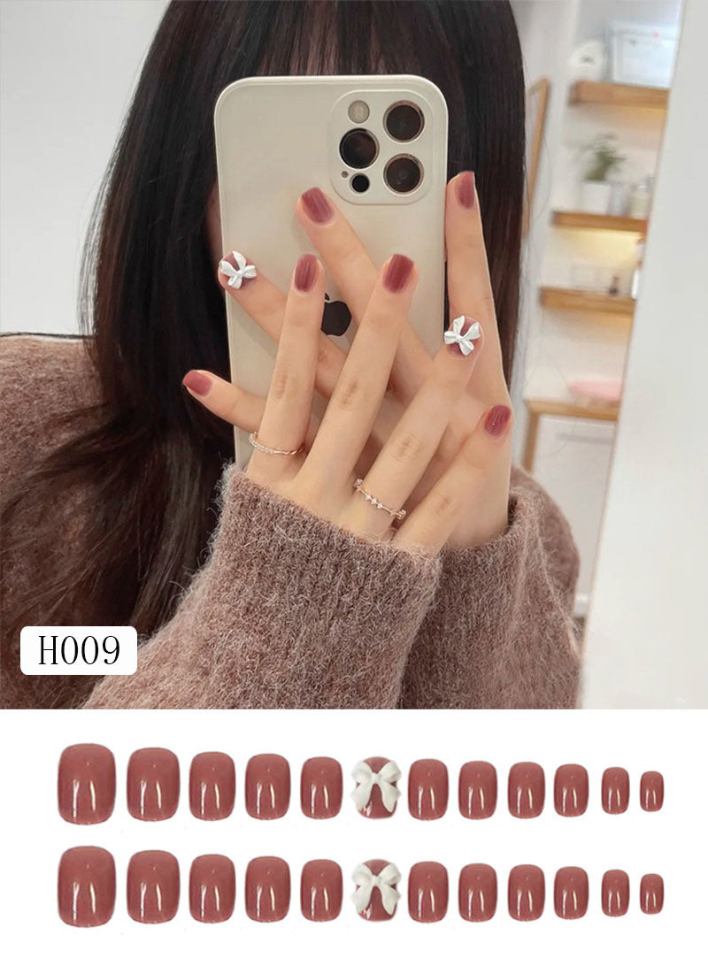 Künstliche Nagelspitzen mit Schleifen-Design Brehn