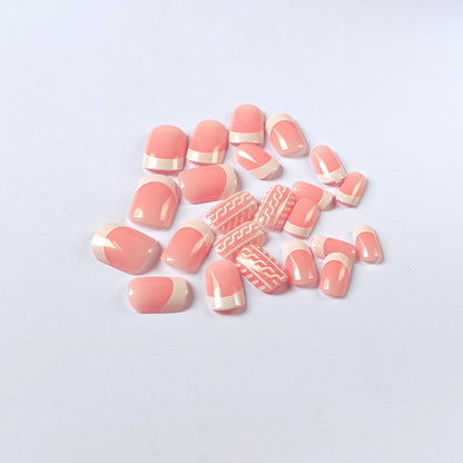 Elegantes French Tip Nageldesign-Kit