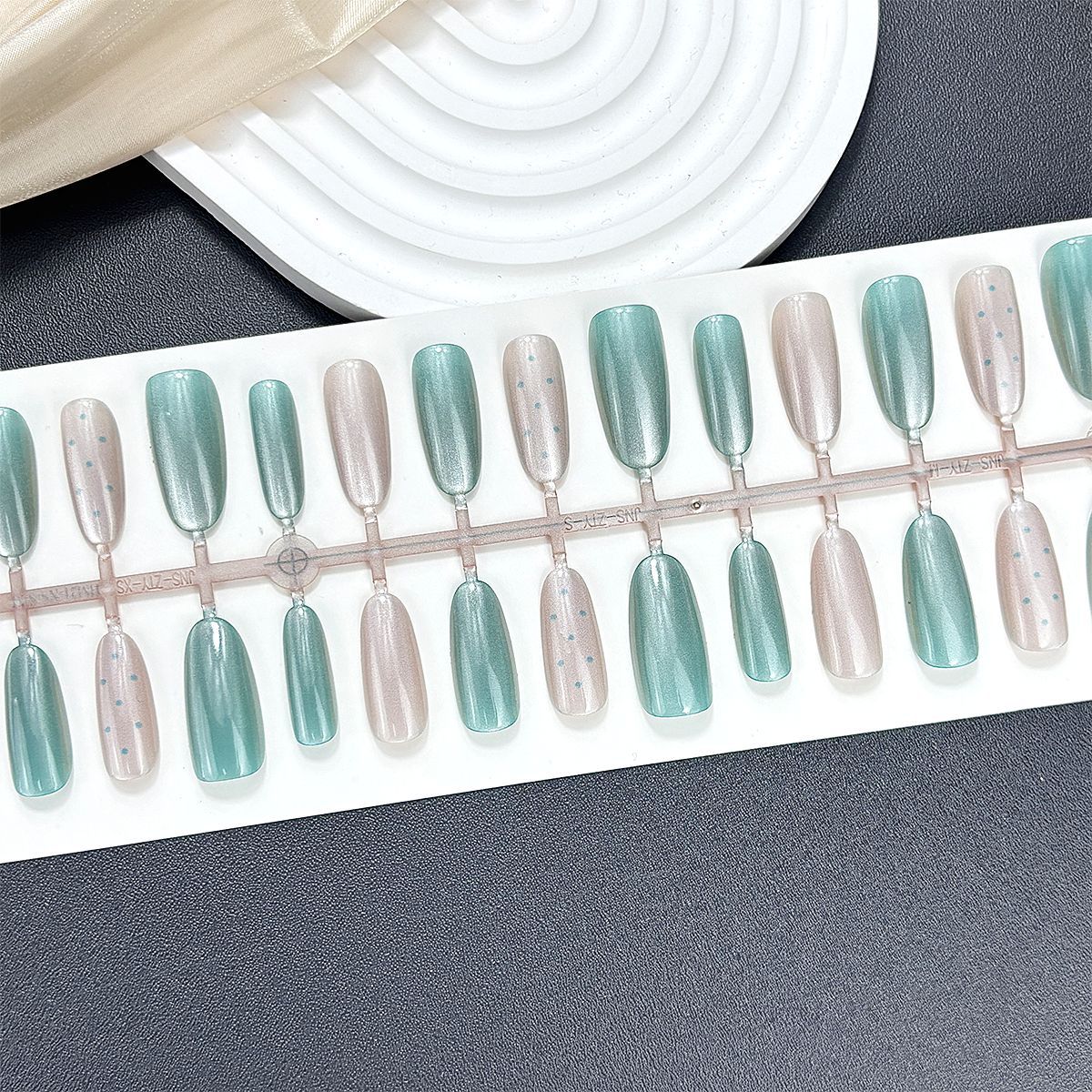 Glänzendes Gradient Press-On Nagel Set Brehn