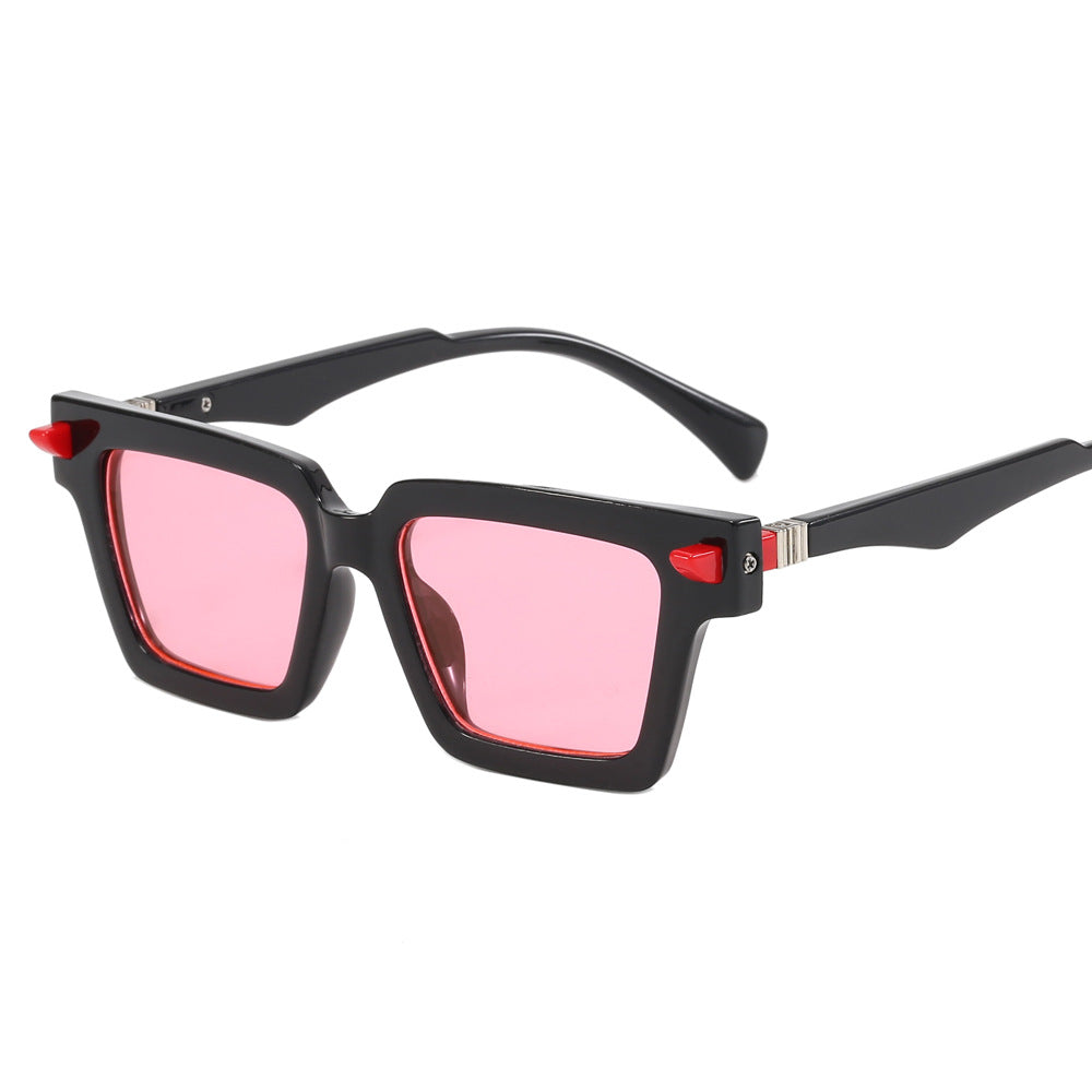 Damen modische Sonnenbrille mit einzigartigen geometrischen Akzenten Brehn