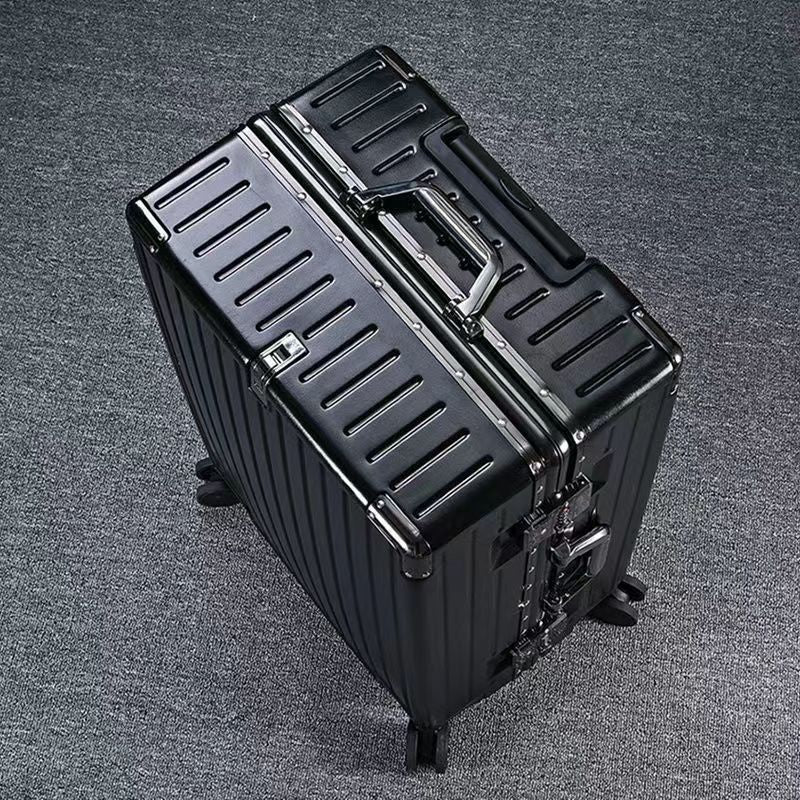 Robuster Expeditionskoffer Brehn