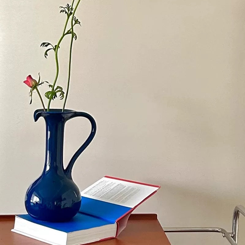 Künstlerische Keramikkanne Vase