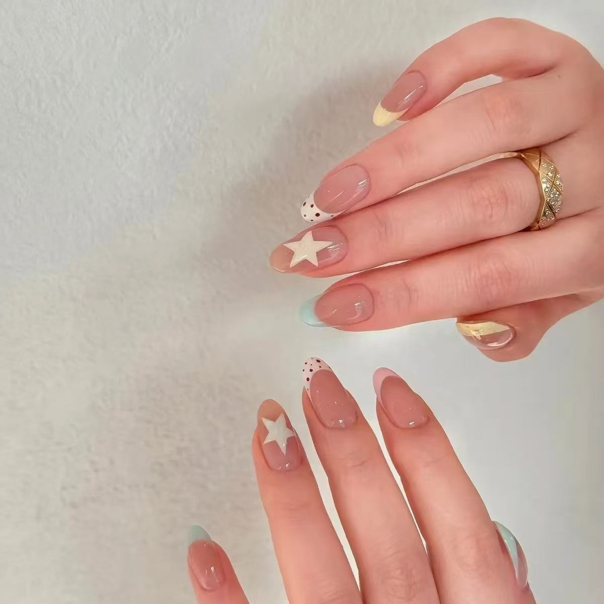Künstlerische Themen Nageldesign Kollektion Brehn