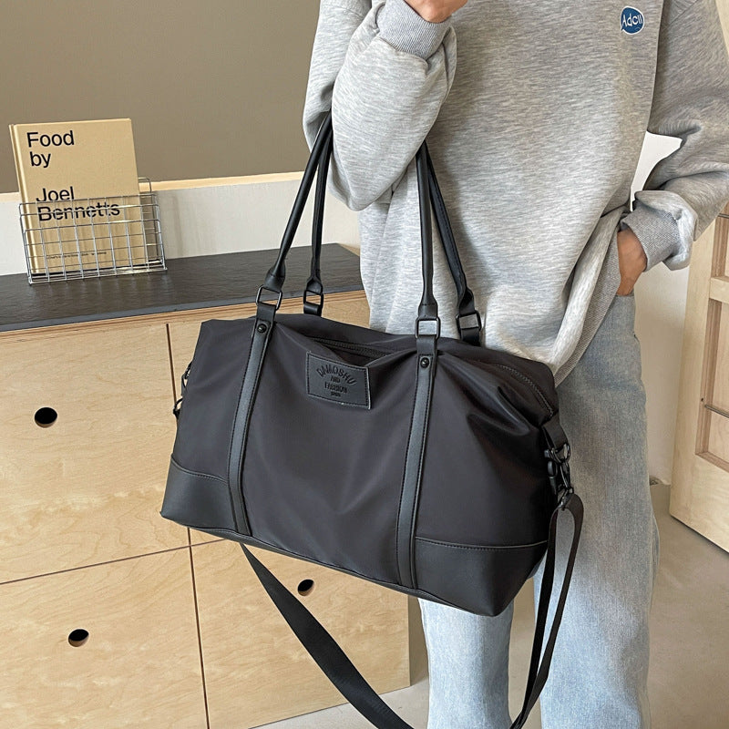 Sportliche Reisetasche Mit Komfortablen Fächern Brehn