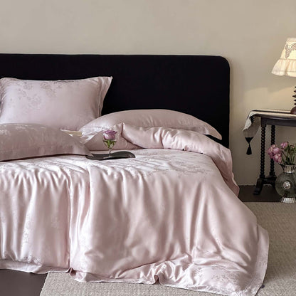 Edles Satin-Bettwäsche-Set mit eingewebtem Blumenrelief und Umschlagkante