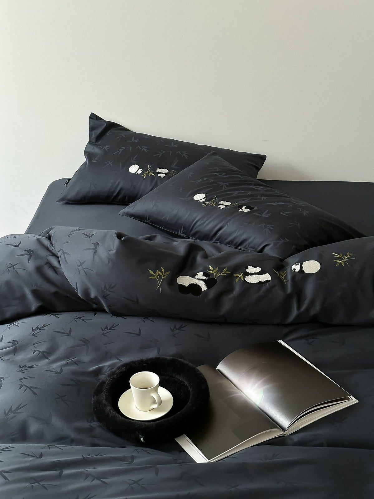 Fein gewebtes Baumwollsatin-Bettwäsche-Set mit Panda-Stickerei und Bambus-Jacquard