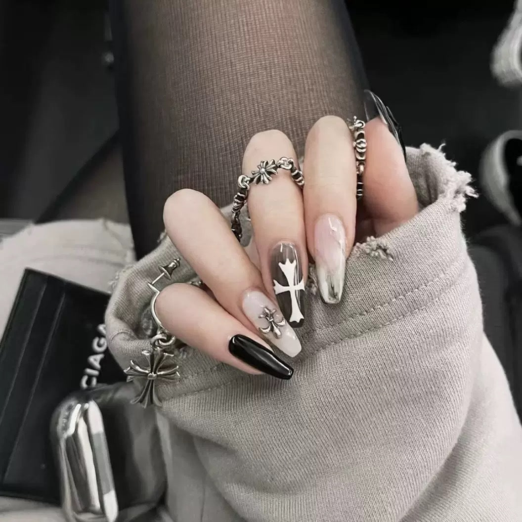 Nagelkunst-Set mit einzigartigen Designs Brehn