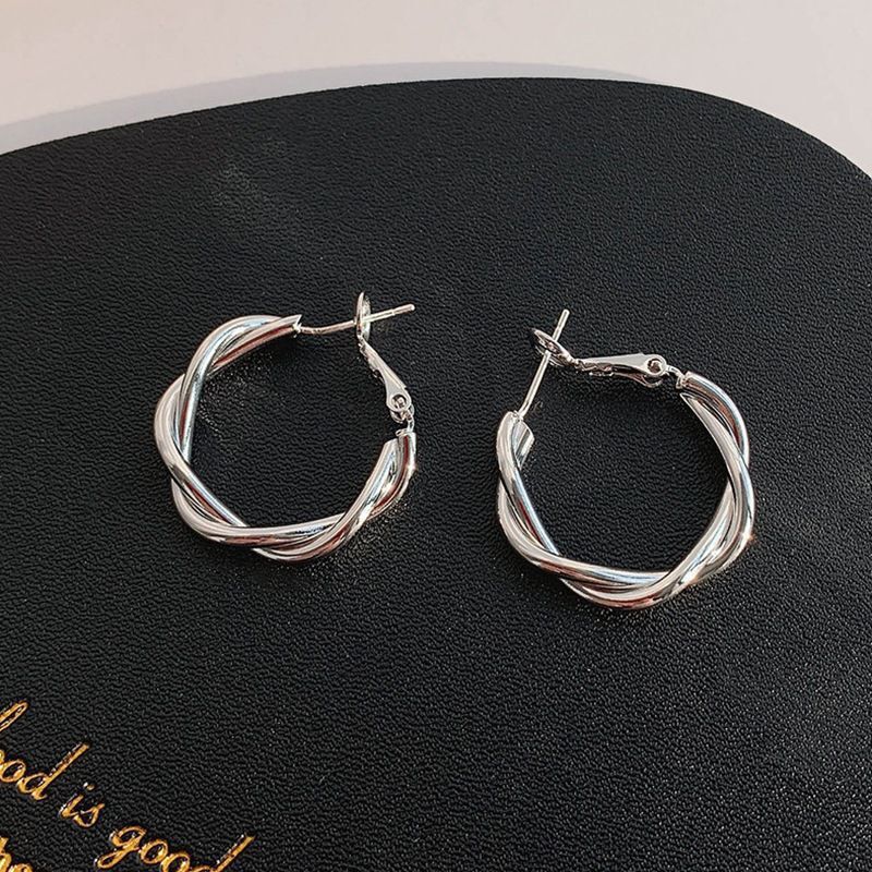 Elegante Spiral-Ohrringe Aus Hochwertigem Metall Brehn