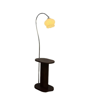 Moderne Bogen-Stehlampe mit integriertem Beistelltisch