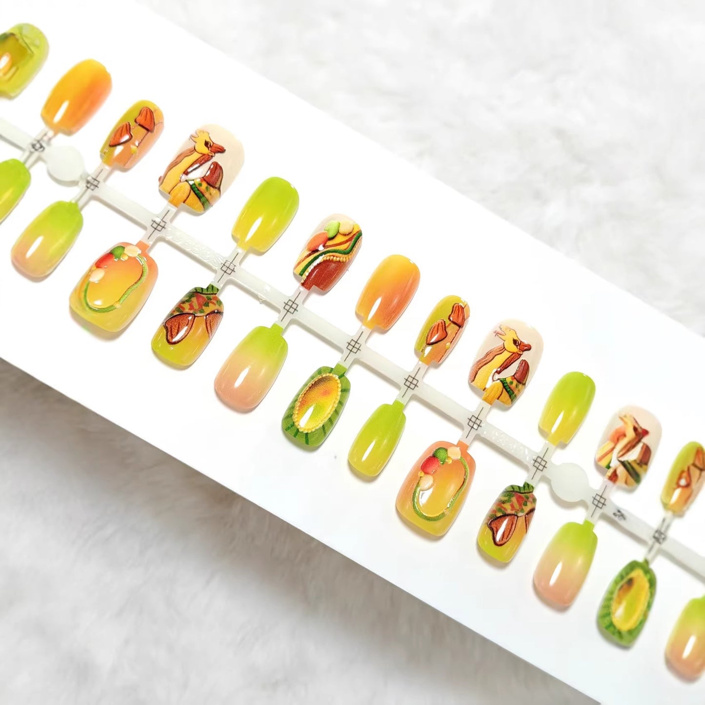 Kreative Nail Art Kunstnägel Brehn