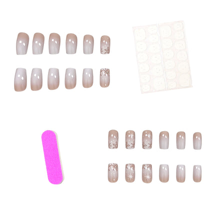 Elegante Frosted Winter Nagelkunst Verbesserungen Brehn