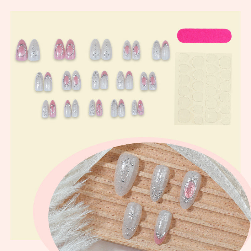 Dekoratives Press-On Nagelkunst-Set mit floralen und schimmernden Akzenten Brehn